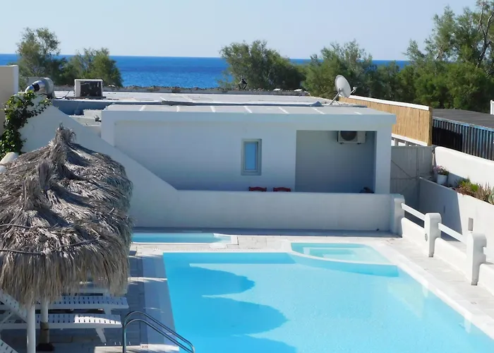 South 3* Perissa (Santorini)