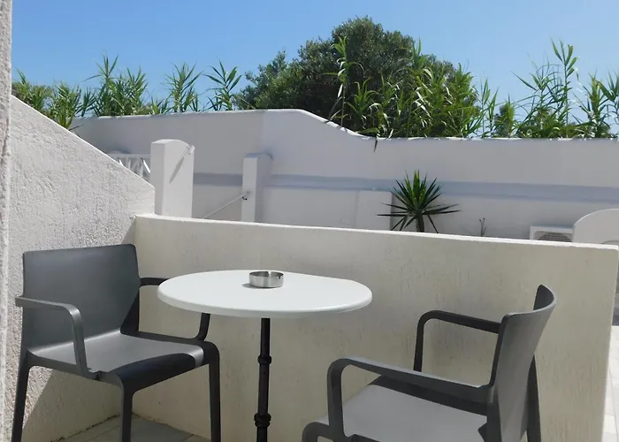 South Bed & Breakfast Perissa (Santorini)