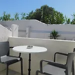 South Couette-café Períssa